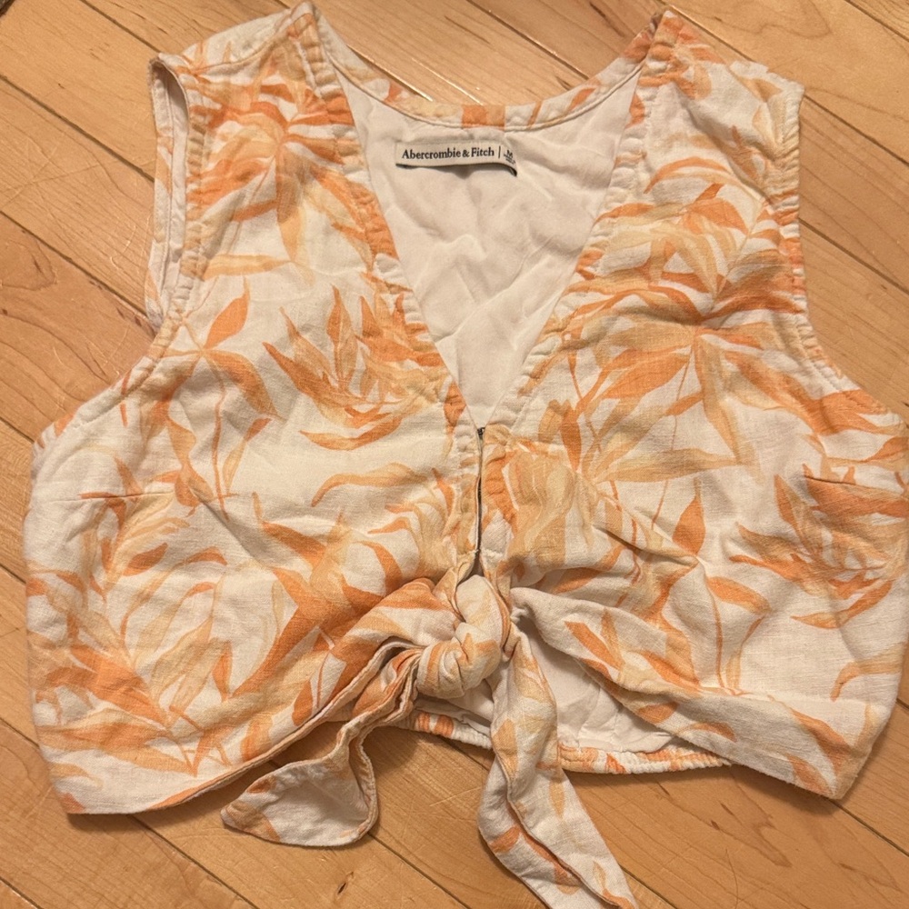 Abercrombie & Fitch Orange and White Floral Crop Top